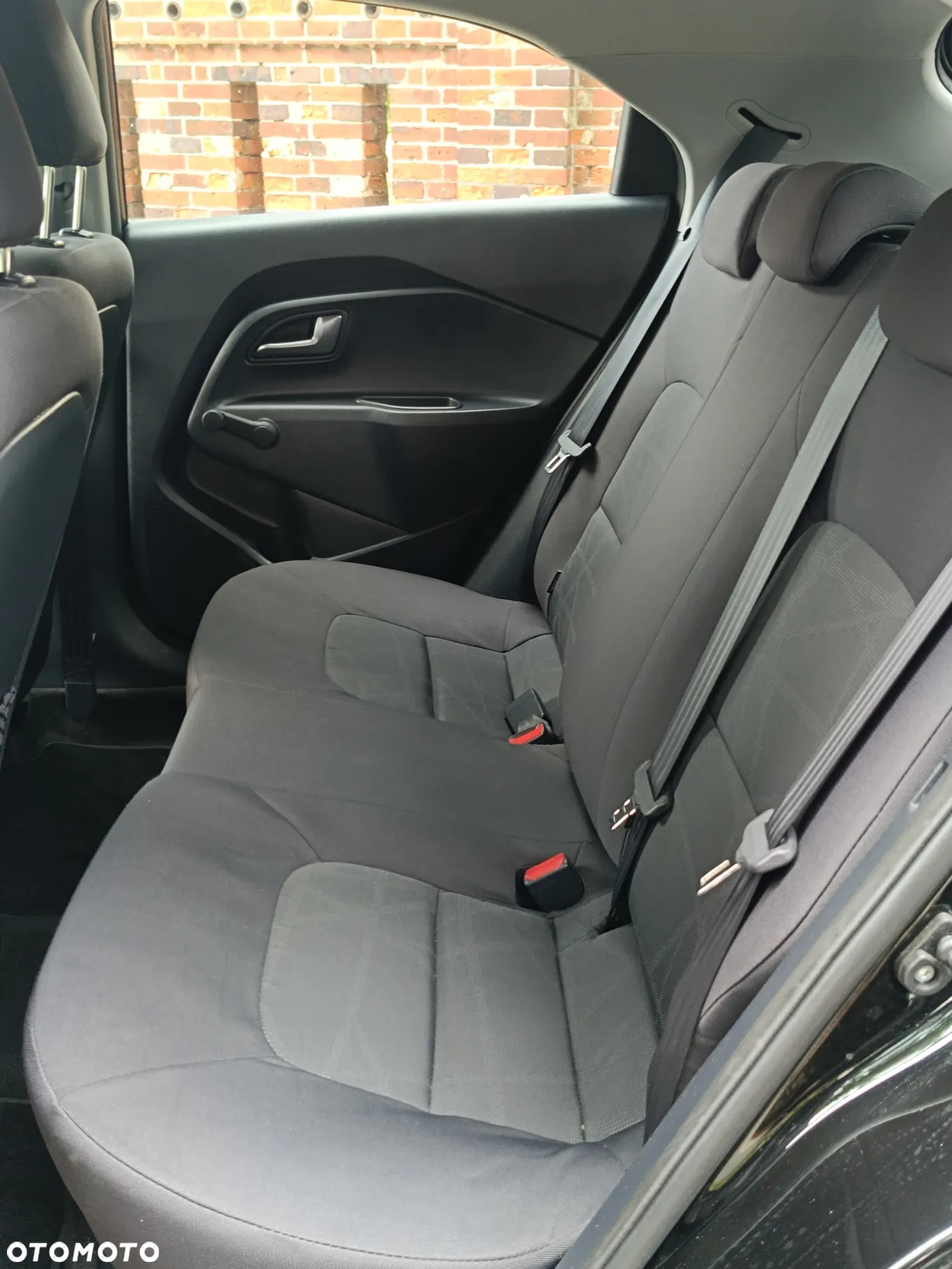 Kia Rio 1.2 Attract - 16