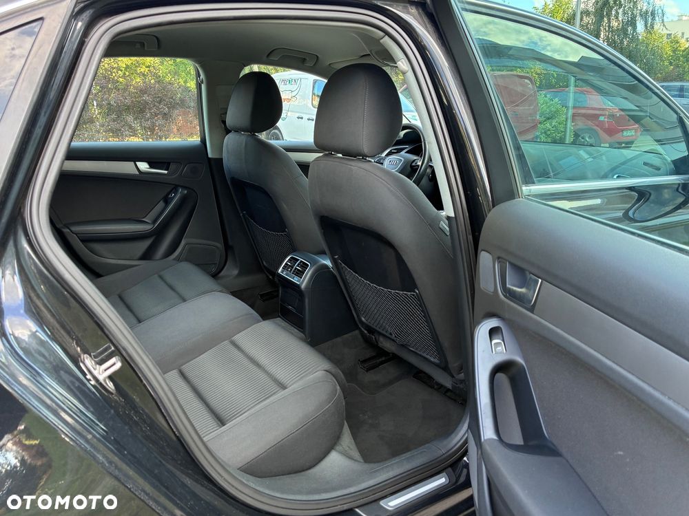 Audi A4 Limousine - 11