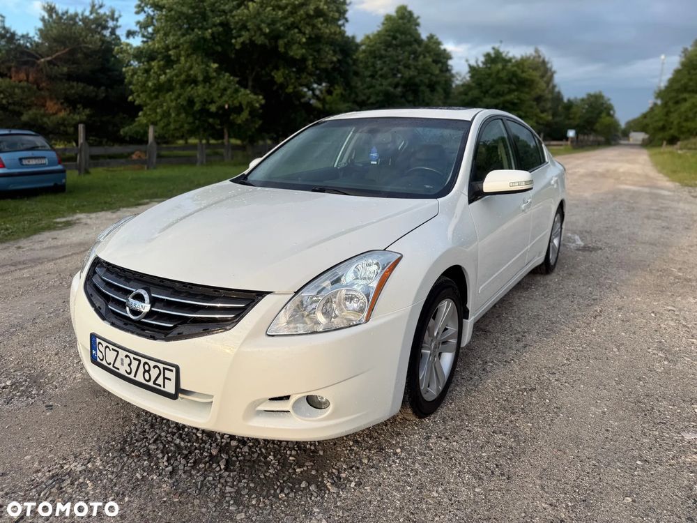 Nissan Altima 3.5 V6 - 10