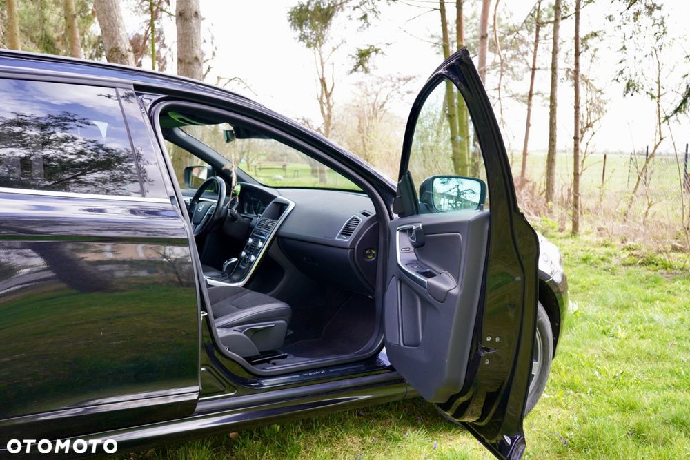 Volvo XC 60 D4 Drive-E Momentum - 12