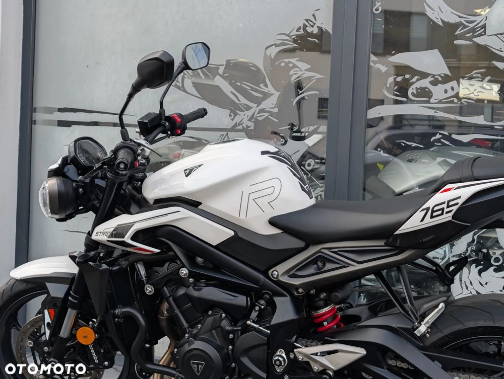 Triumph Street Triple - 5