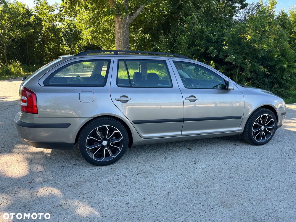 Skoda Octavia 1.9 TDI DPF DSG Ambiente - 4