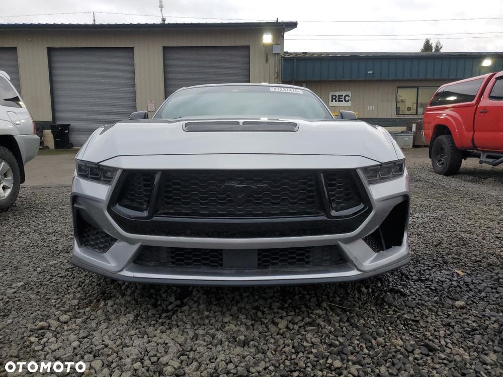 Ford Mustang 5.0 V8 GT - 6