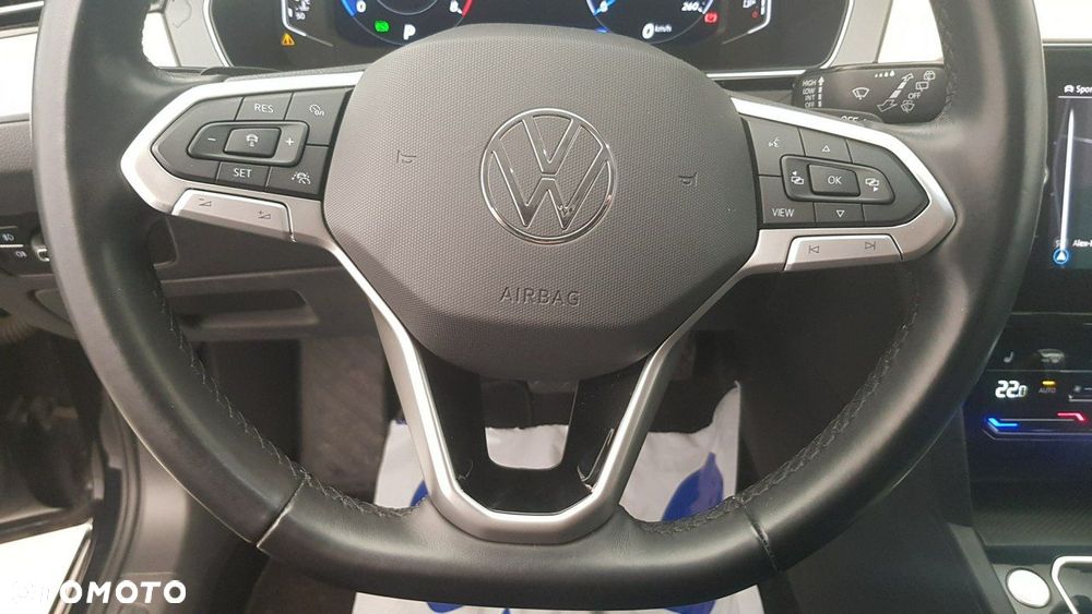 Volkswagen Passat - 23