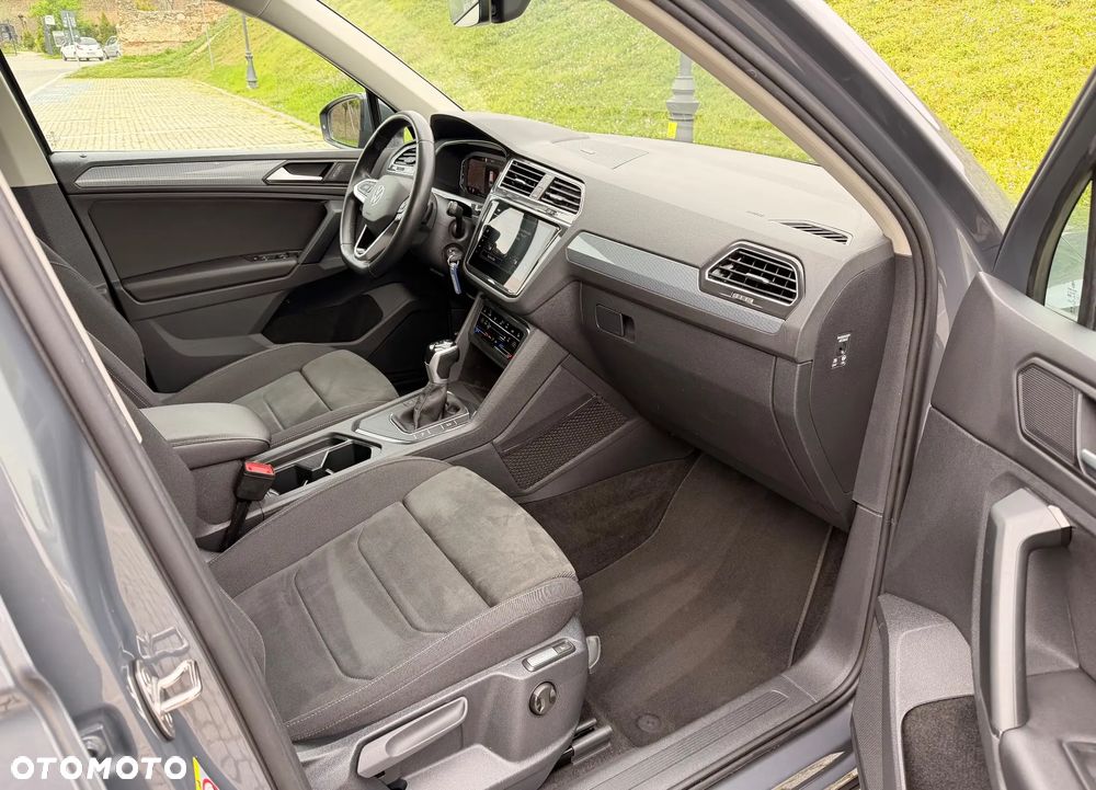 Volkswagen Tiguan 2.0 TDI SCR 4Mot Elegance DSG - 12