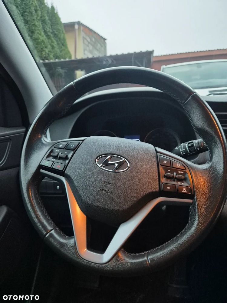 Hyundai Tucson 1.7 CRDI BlueDrive Comfort 2WD - 21