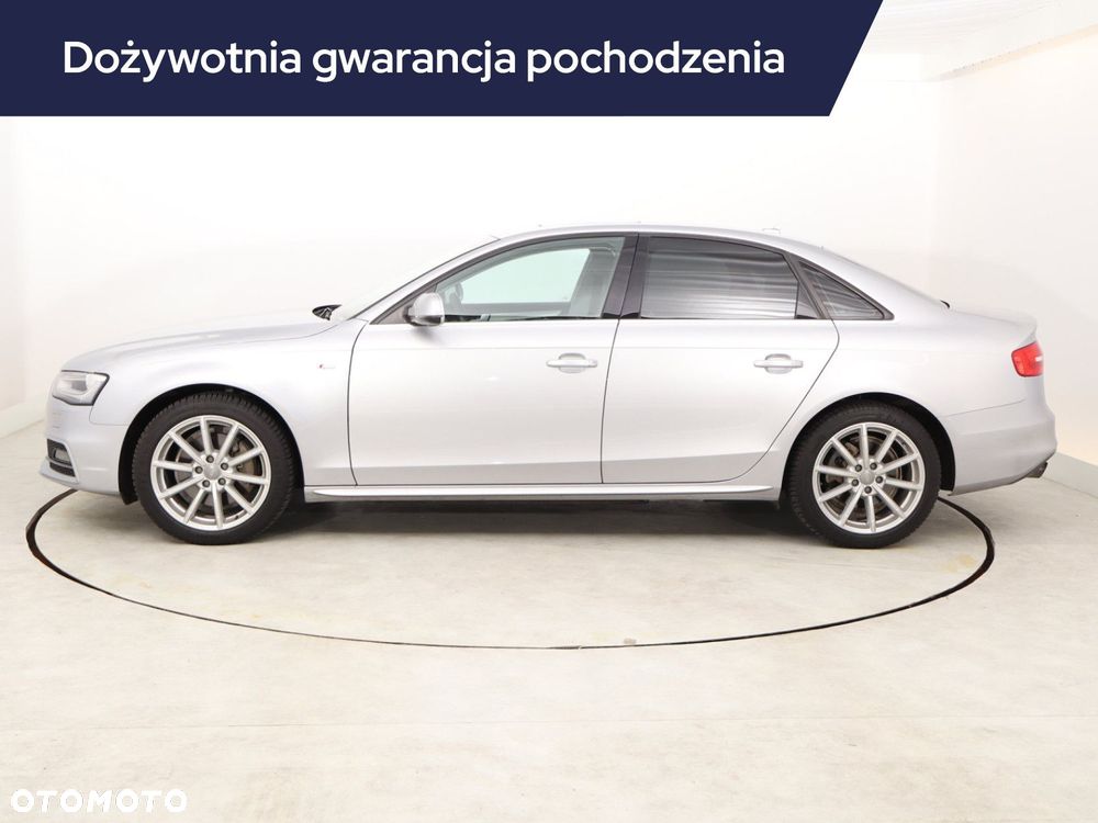Audi A4 Limousine - 4