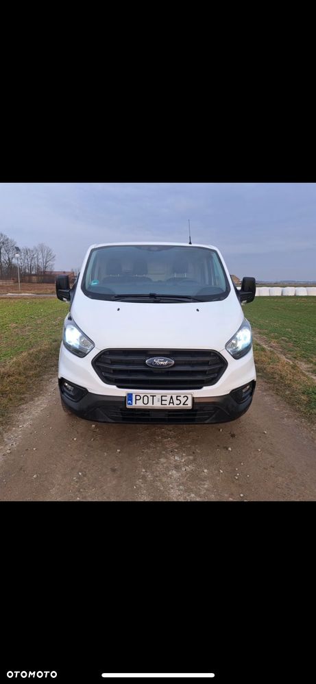 Ford Custom - 2
