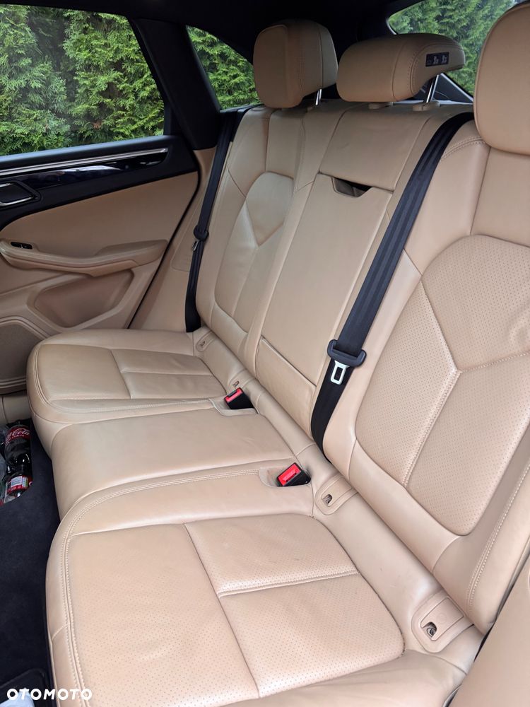 Porsche Macan Standard - 13