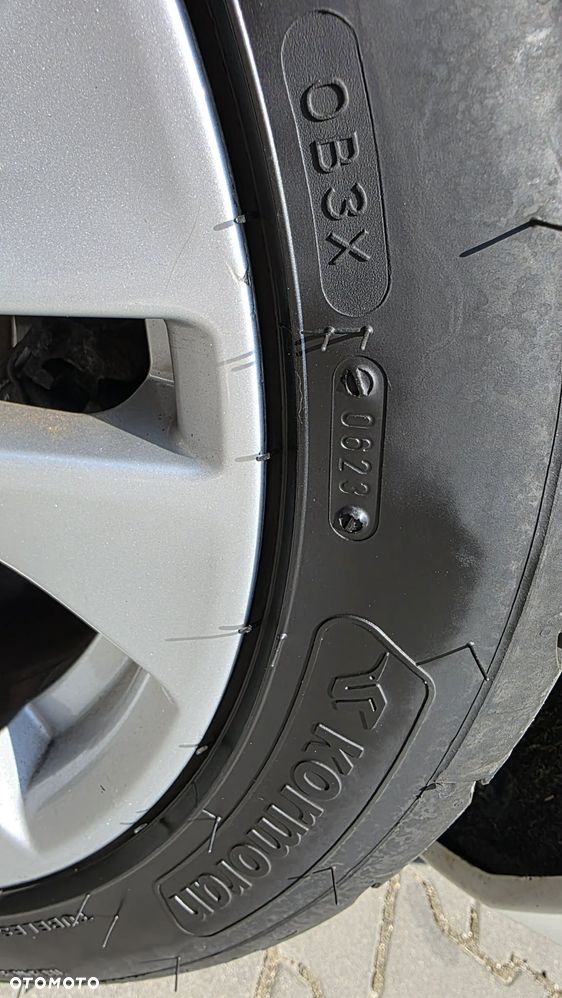 Mercedes-Benz Klasa C 220 CDI DPF Automatik BlueEFFICIENCY Avantgarde - 24