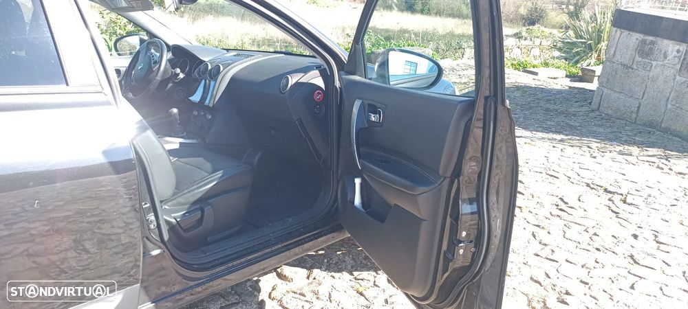 Nissan Qashqai 1.5 dCi Tekna Premium 17 - 14