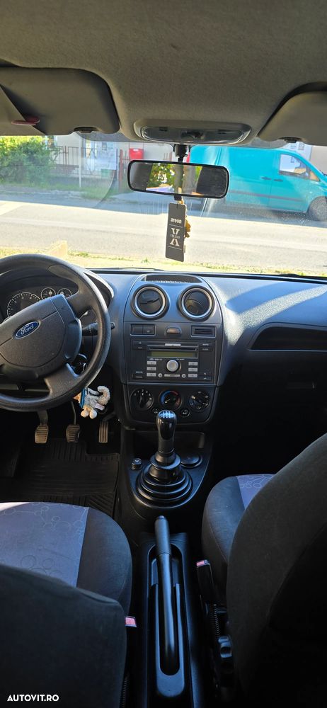 Ford Fiesta 1.4 Trend - 10