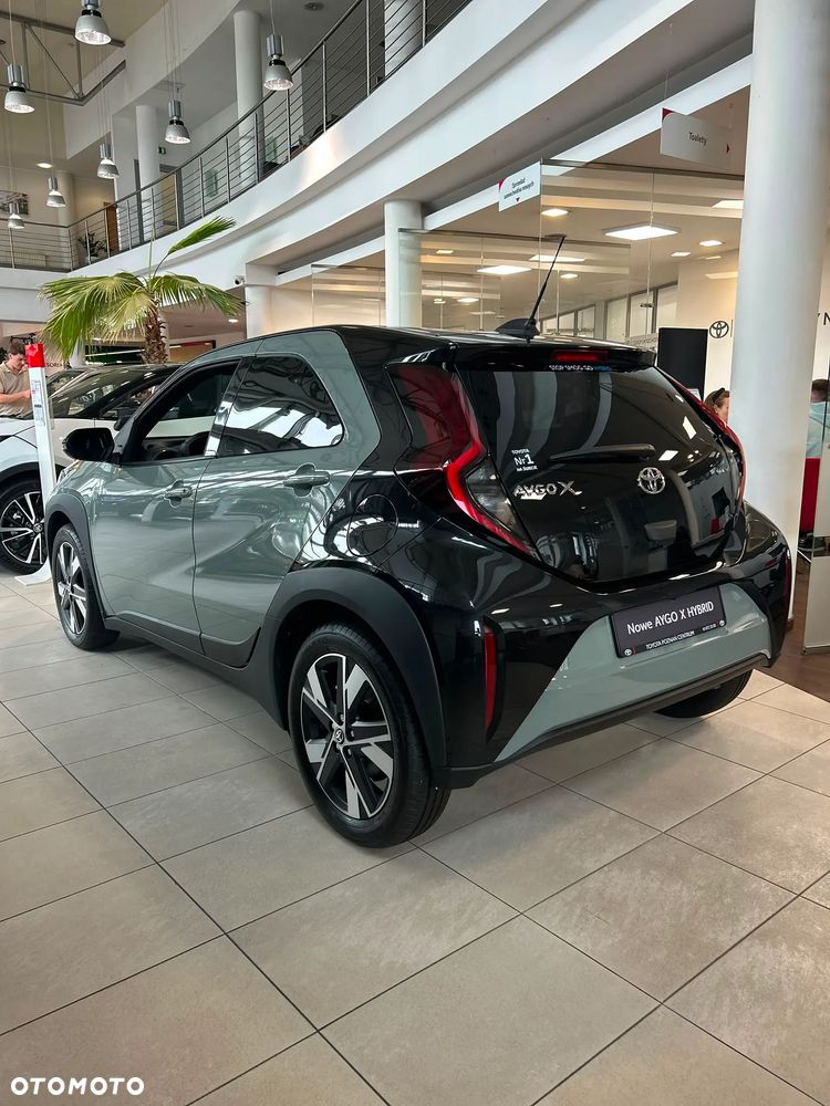 Toyota Aygo X Hybrid 1.5 Style e-CVT - 10
