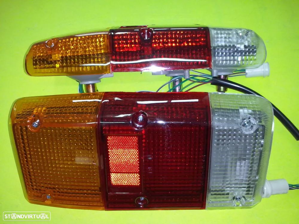 Nissan Patrol 160 - Farolins de trás ( Novos ) Aplica no Patrol 260 - 2