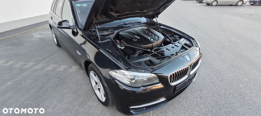 BMW Seria 5 525d Luxury Line - 25