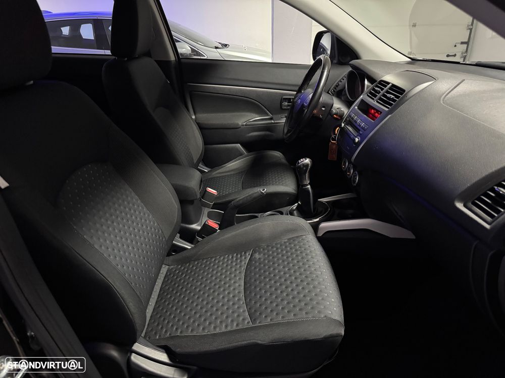 Mitsubishi ASX 1.6 Instyle - 19