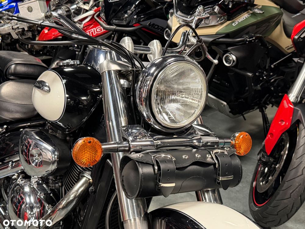 Suzuki VL 800 Volusia - 16