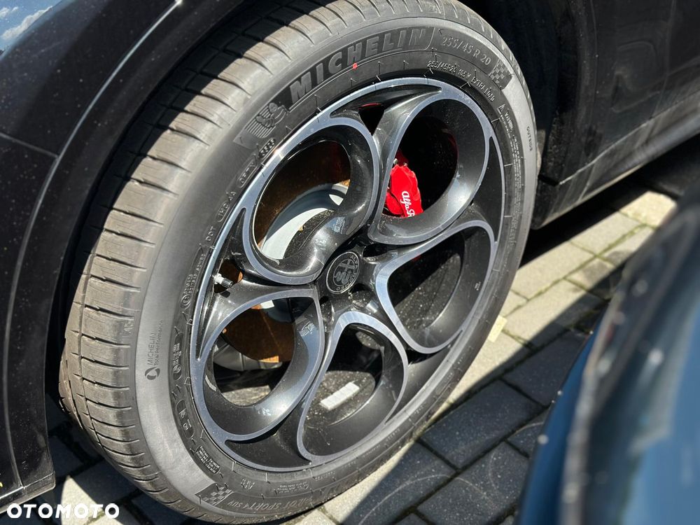 Alfa Romeo Stelvio 2.0 Turbo Veloce Q4 - 9