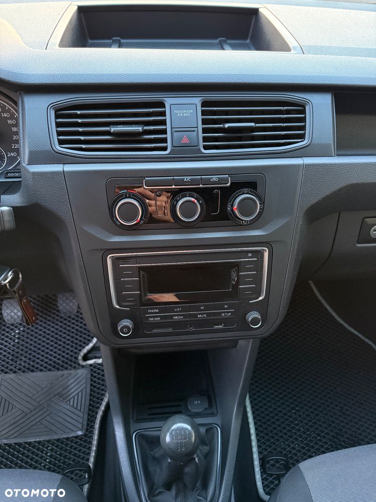 Volkswagen Caddy - 10