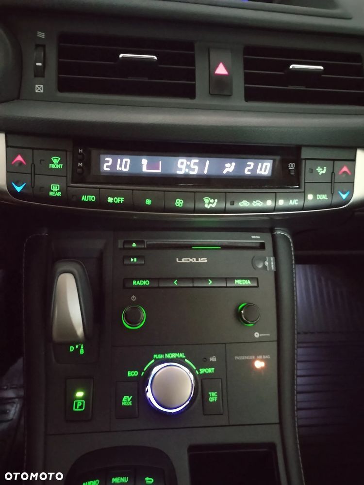 Lexus CT 200h Elegance - 14