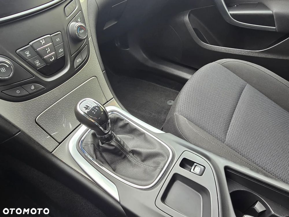 Opel Insignia - 9