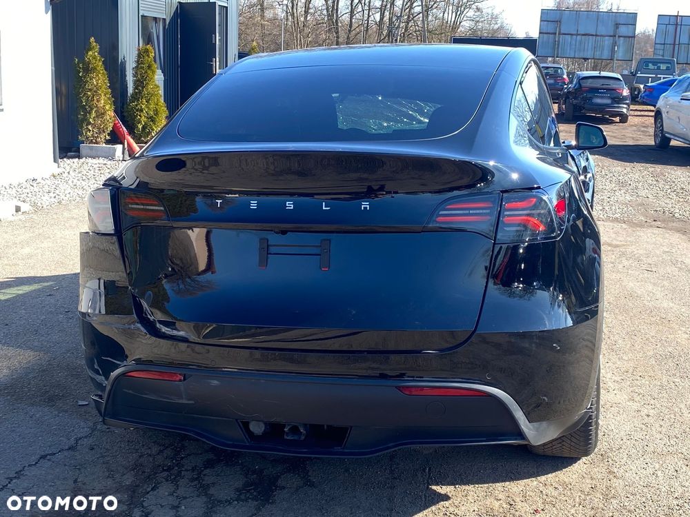 Tesla Y Long Range Dual Motor AWD - 2