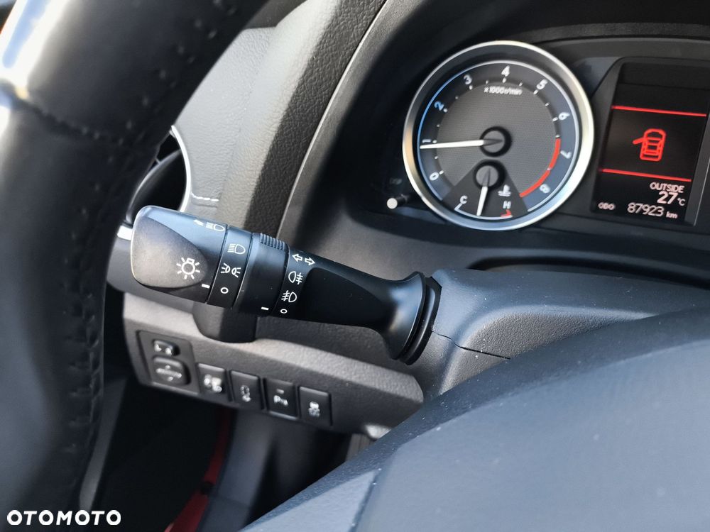 Toyota Auris 1.6 Premium - 16