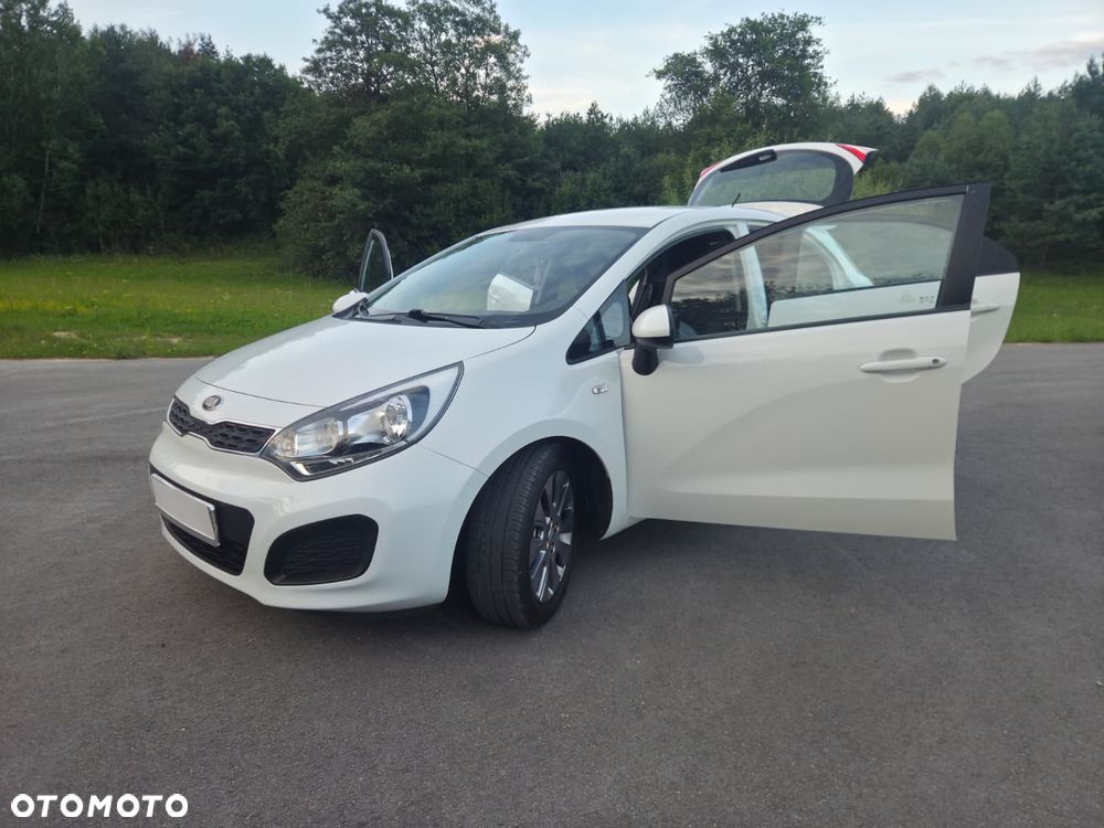 Kia Rio 1.2 Attract - 23