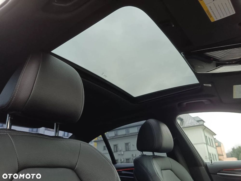 BMW Seria 5 530i xDrive Sport Line sport - 13