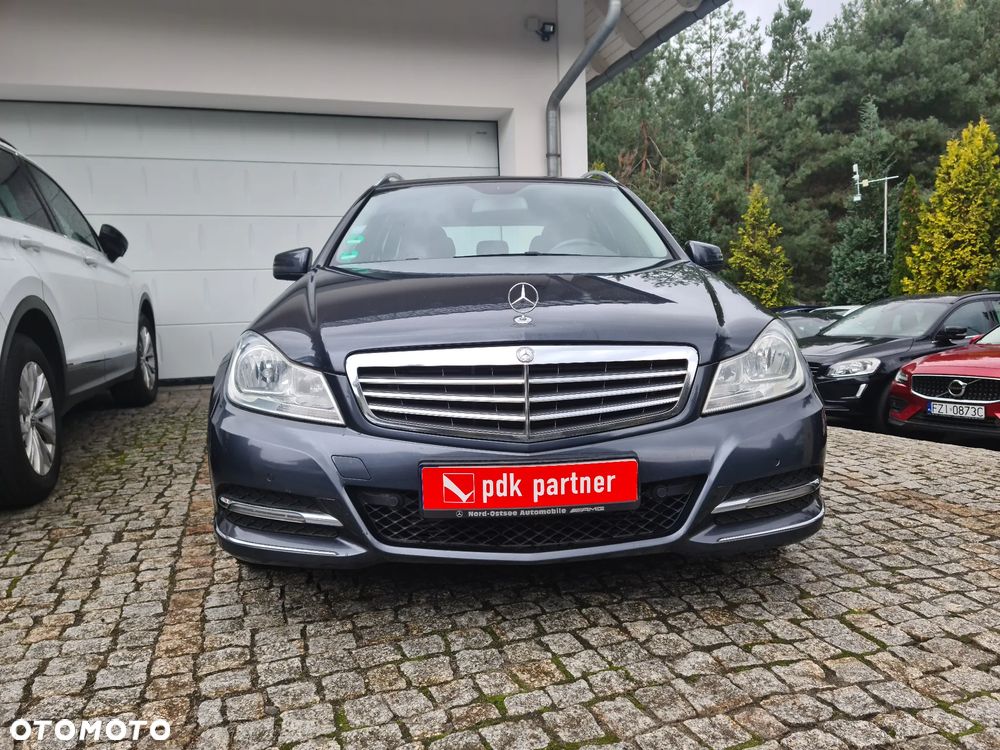 Mercedes-Benz Klasa C 180 CGI BlueEff Elegance - 10