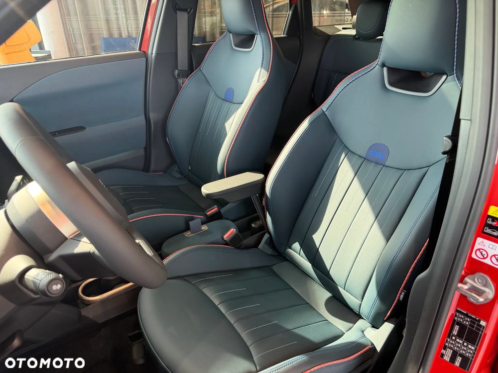 MINI Aceman E 42.5kWh Linia Favoured - 11