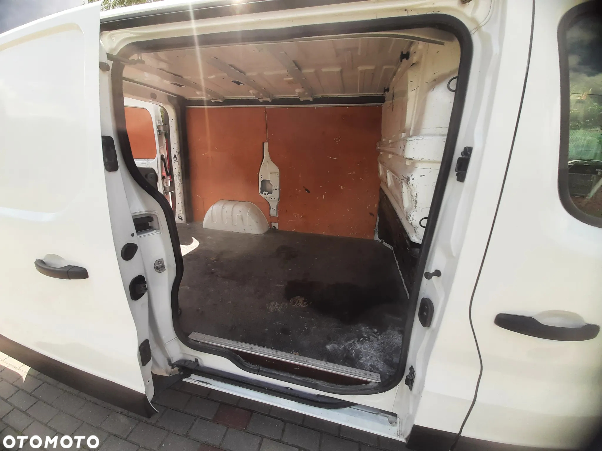 Renault Trafic - 17