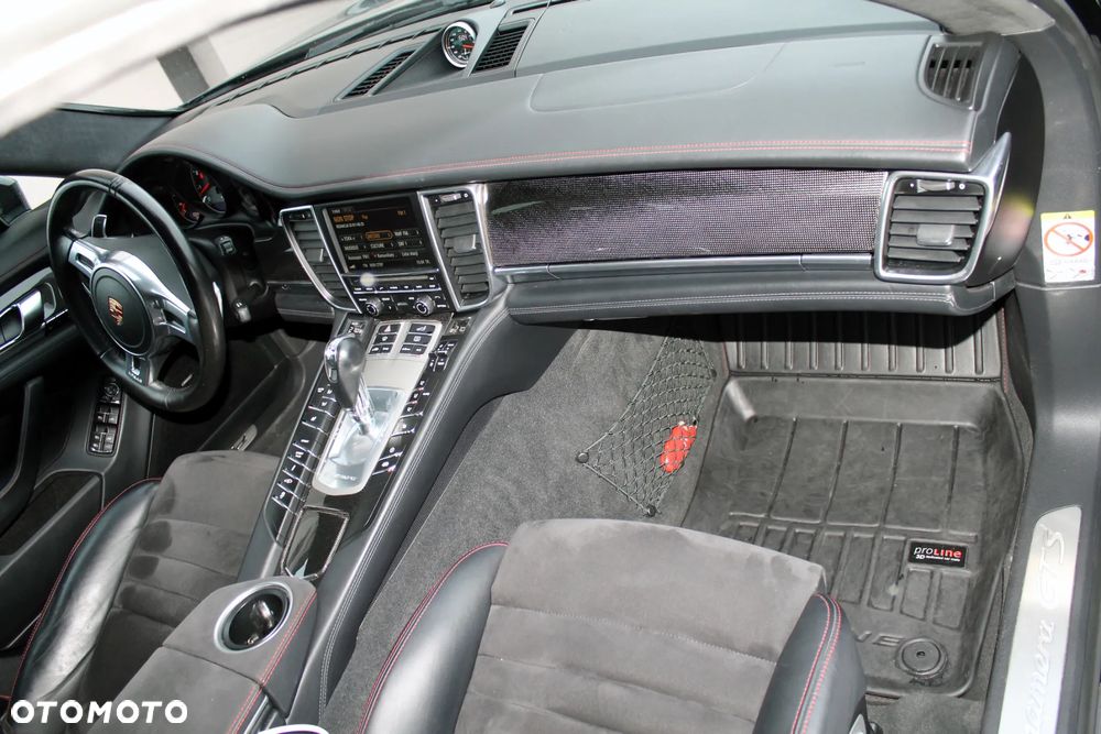 Porsche Panamera GTS - 14