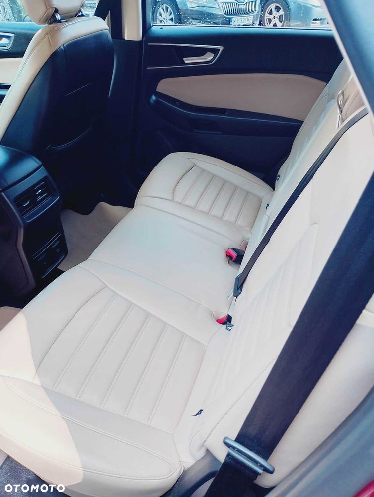 Ford Edge - 8