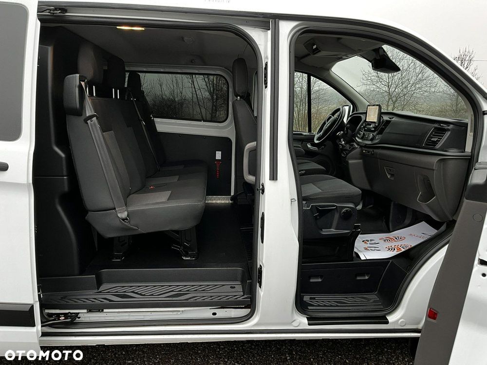 Ford Custom - 10