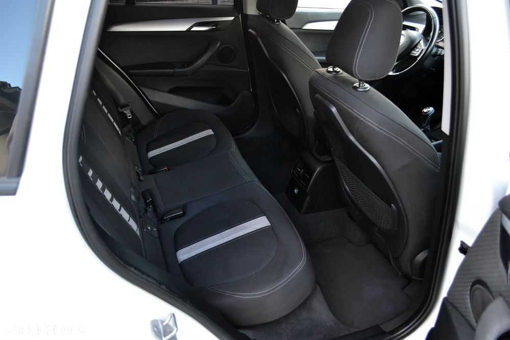 BMW X1 xDrive20d - 9
