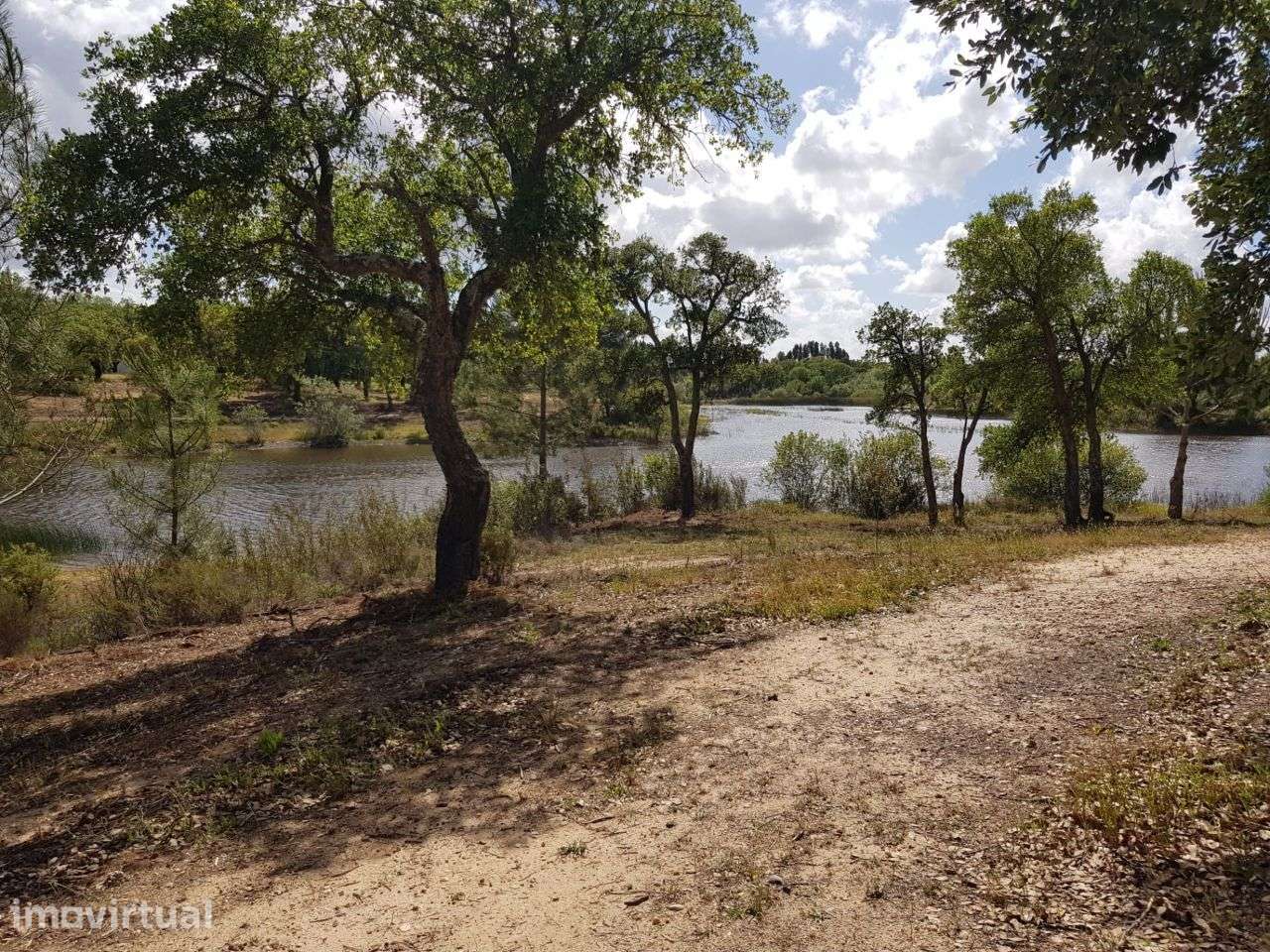 Herdade da Aroeira, Santo Estevão, vista Lago, 2.208m2 - Grande imagem: 3/4