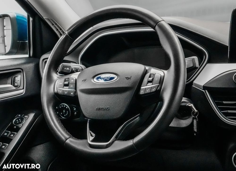 Ford Focus 1.0 EcoBoost Titanium Business - 17