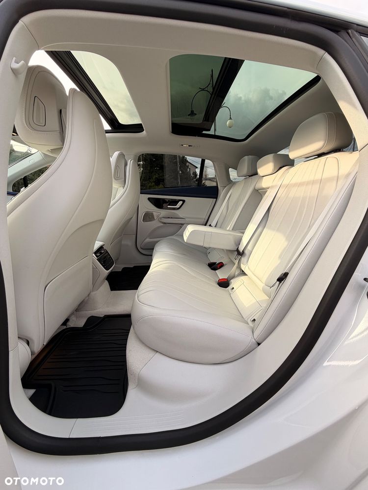 Mercedes-Benz EQE 350+ 90.5kWh AMG Line - 27