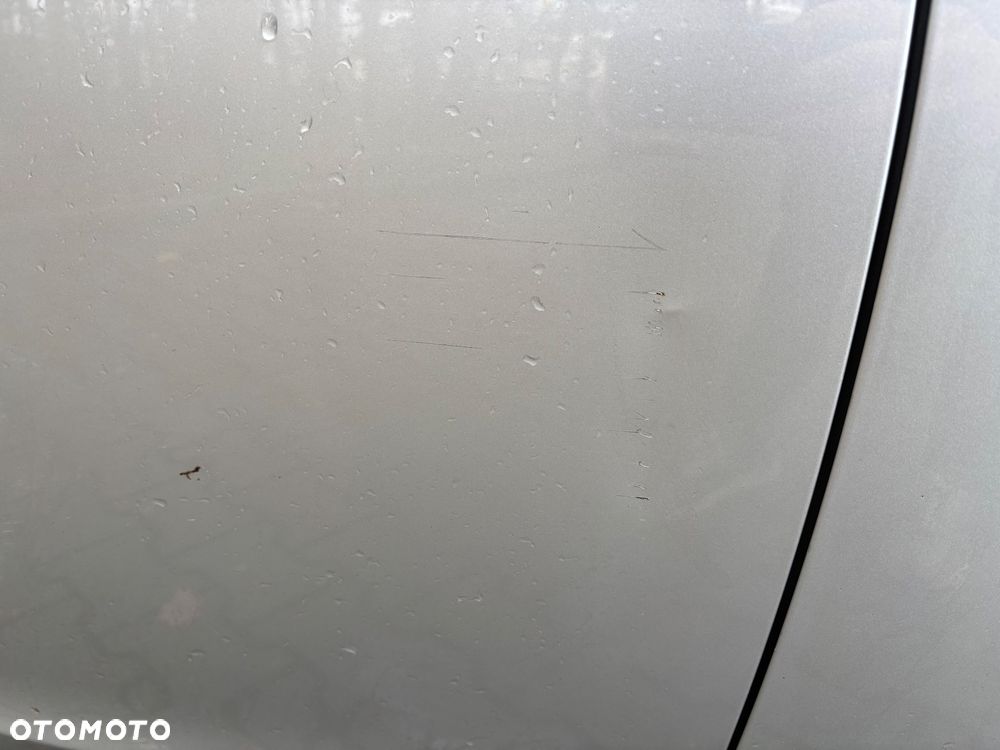 Opel Insignia 1.6 - 9