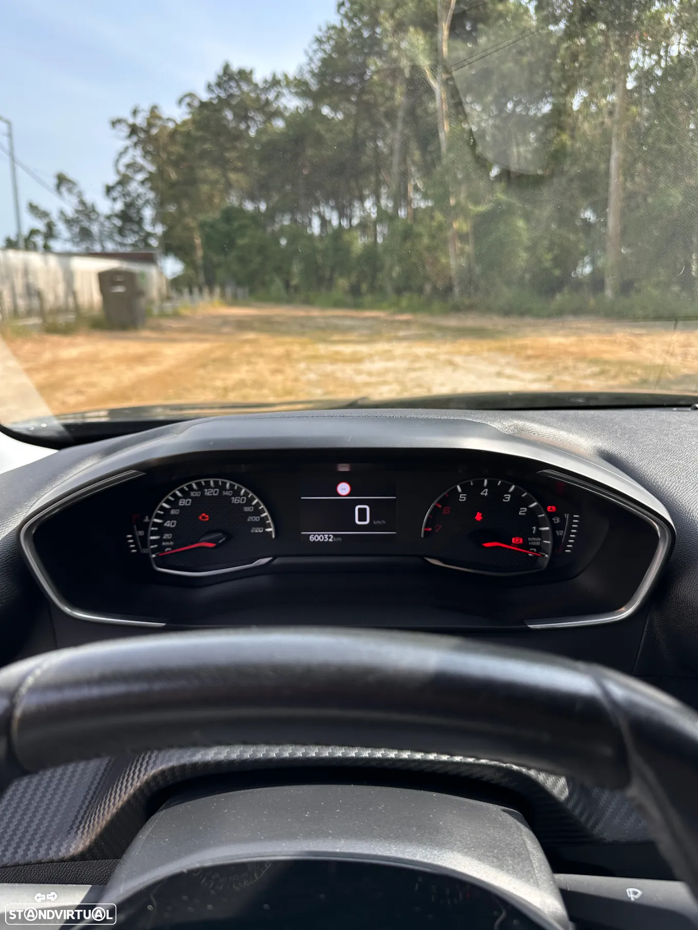 Peugeot 2008 1.2 PureTech Allure - 19