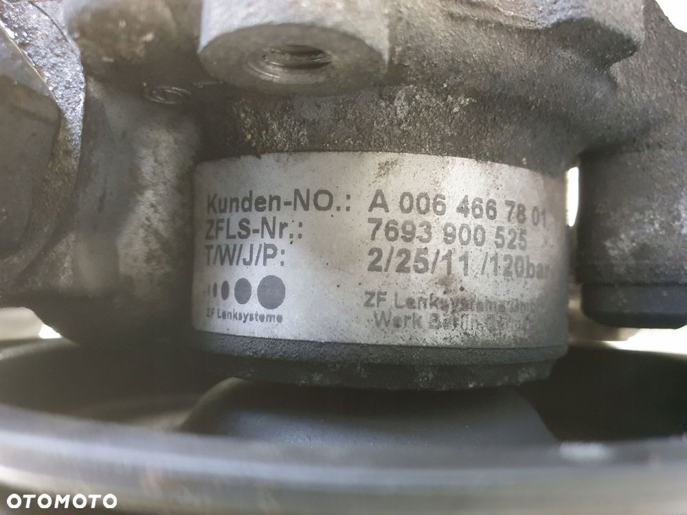 Mercedes Sprinter 906 2.2 CDI POMPA WSPOMAGANIA A0064667801 - 2