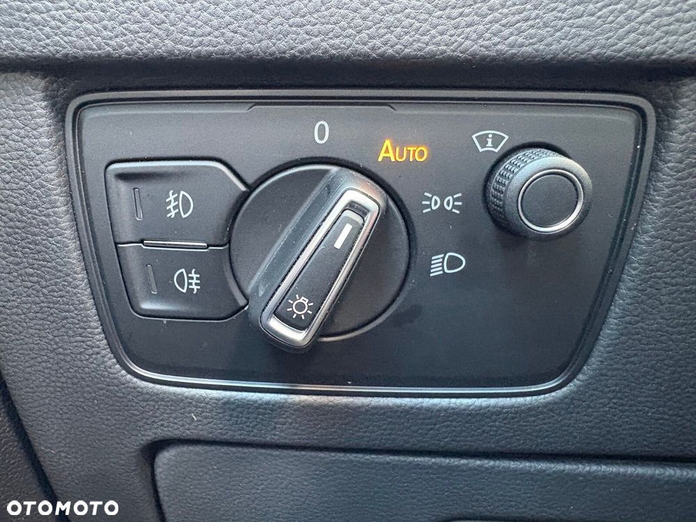 Volkswagen Passat - 29