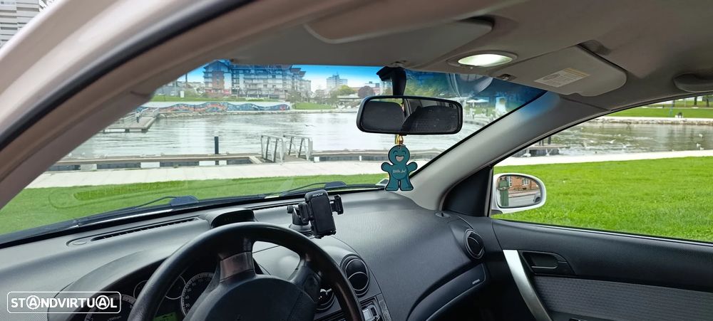 Chevrolet Aveo 1.2 L - 9