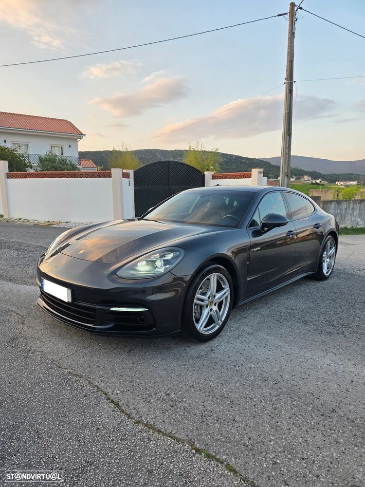Porsche Panamera 4 E-Hybrid Executive - 12