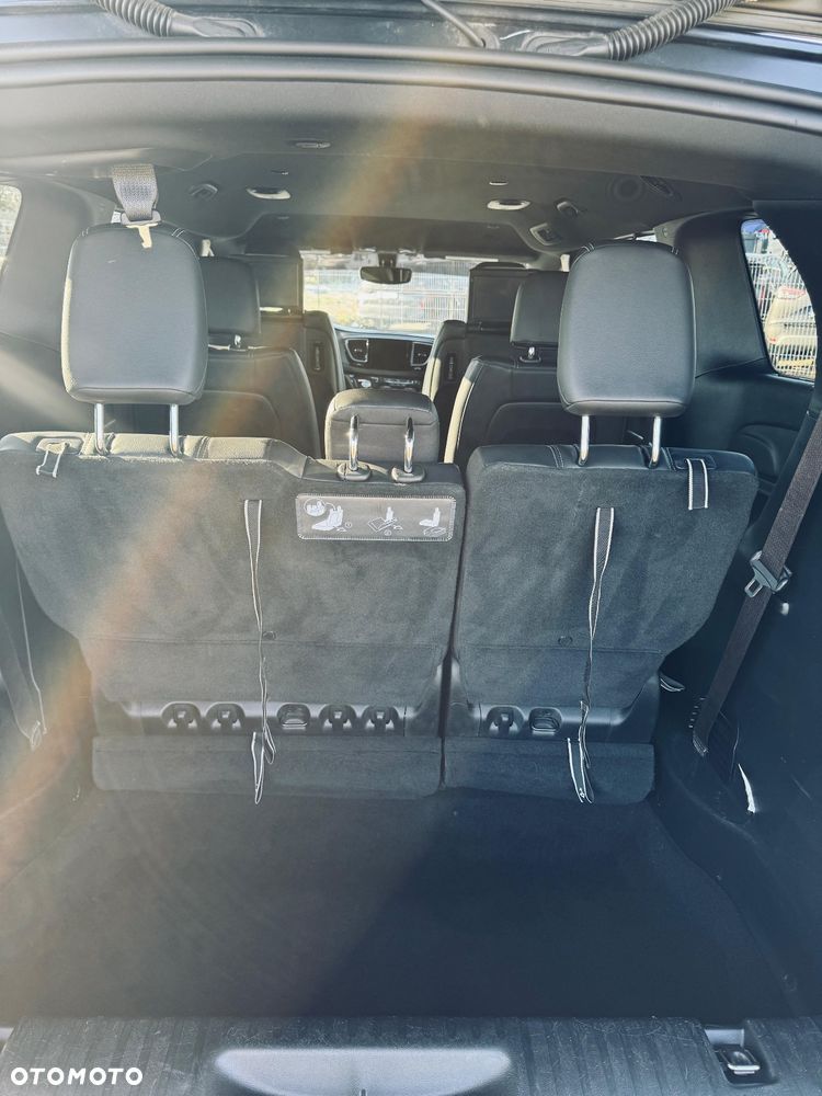 Chrysler Pacifica - 16