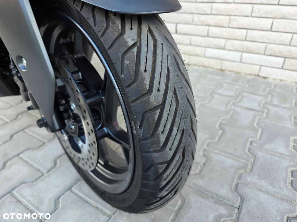 Yamaha X-max - 15