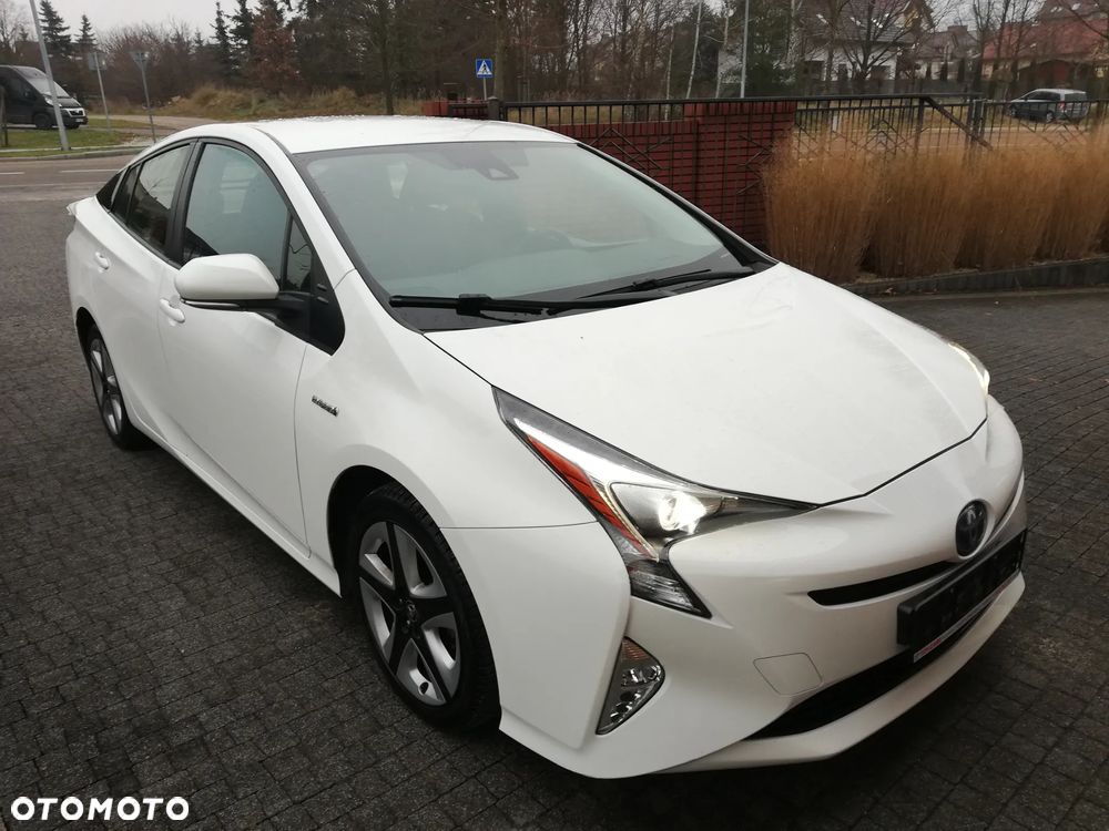 Toyota Prius - 3
