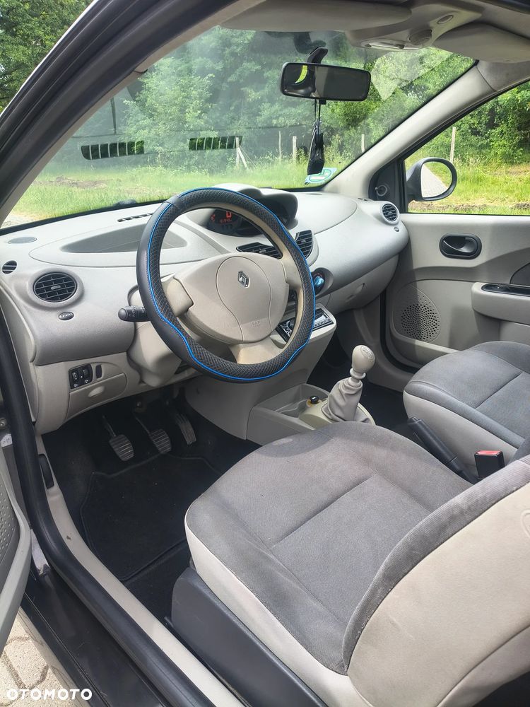 Renault Twingo 1.2 8V Authentique - 19