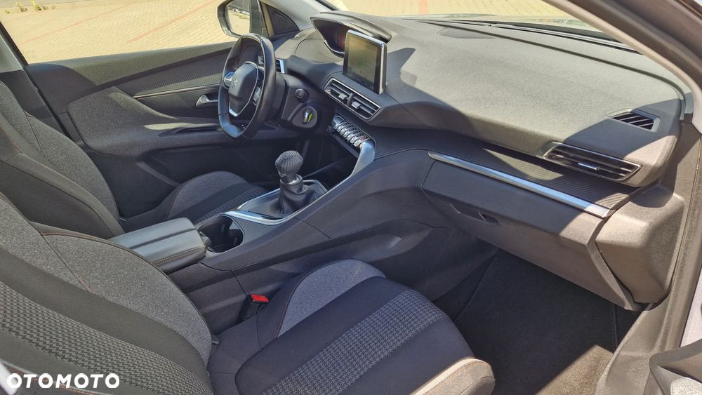 Peugeot 3008 BlueHDi 130 Stop & Start Active Business-Paket - 18